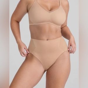 HoneyLove Crossover Brief, Nude, Small, Never worn, with tags!